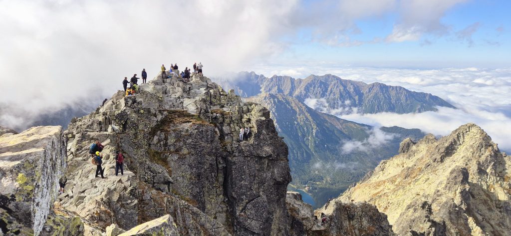 Cima polaca del Rysy desde la cima eslovaca