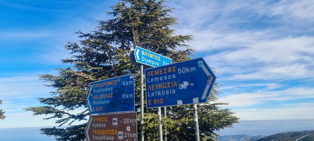 Hacia el Monte Olympos desde Troodos